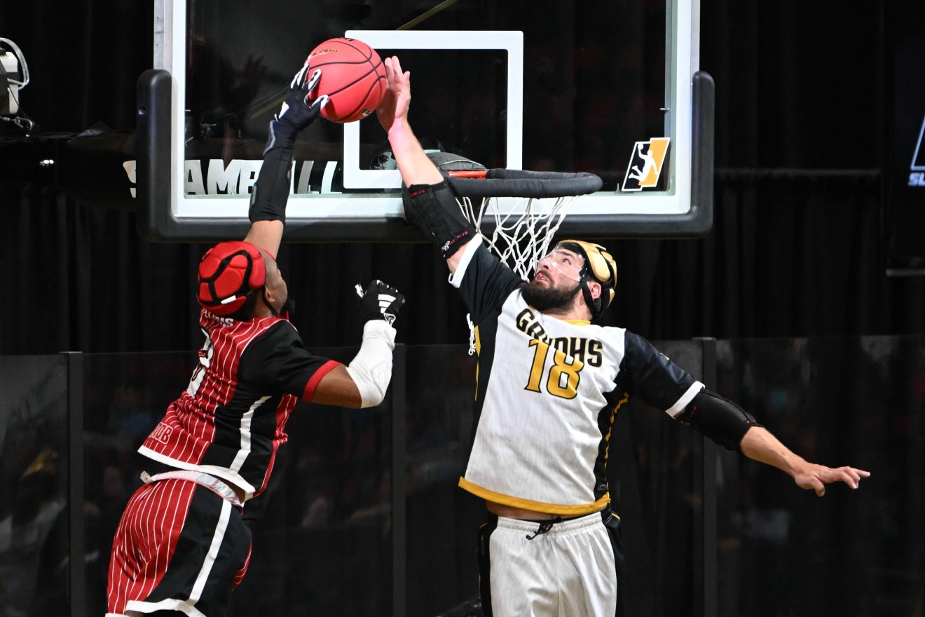 Connor-Hollenbeck-SlamBall-Gryphons