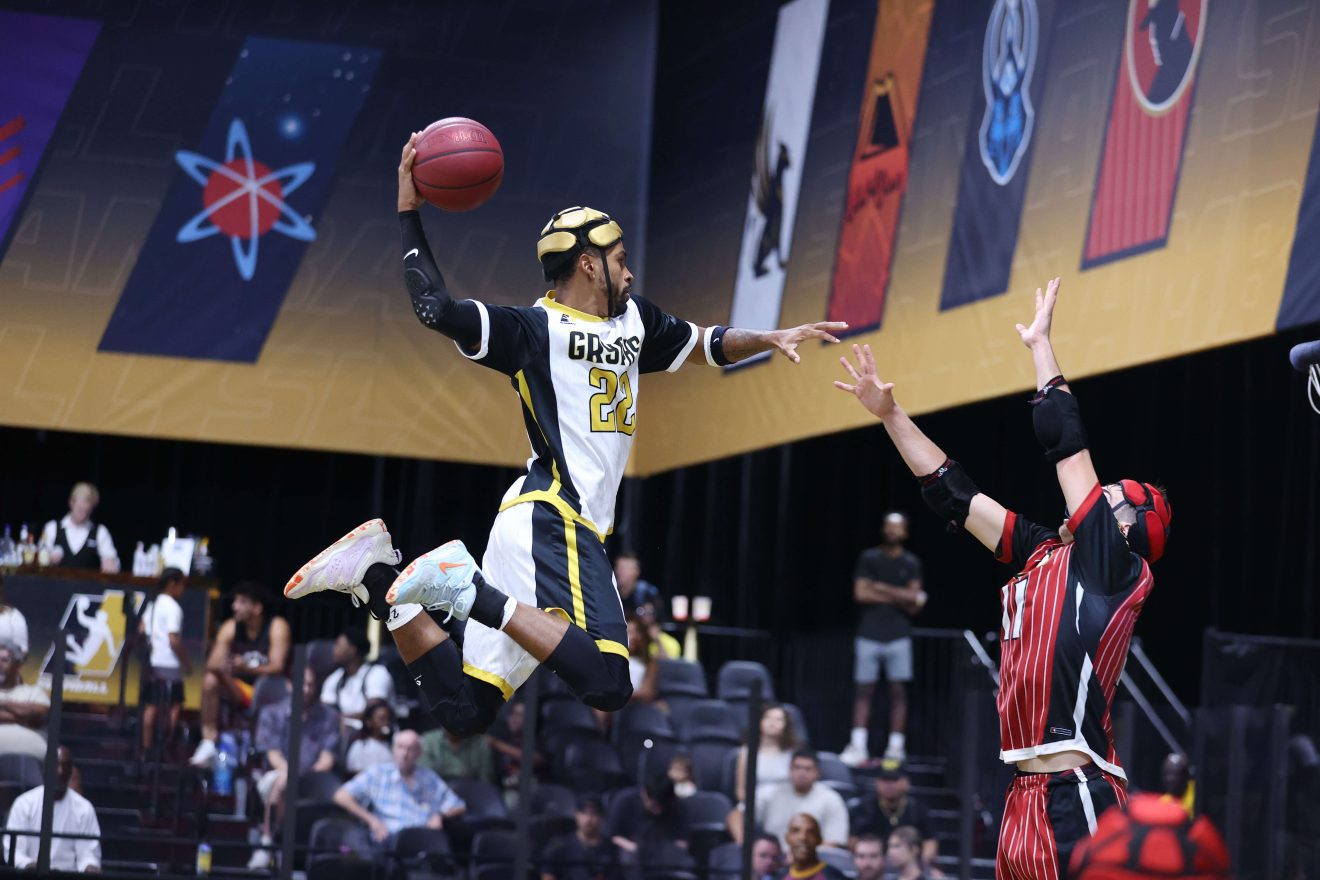 SlamBall-Grant-Gryphons